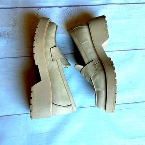 Wedge moccasins